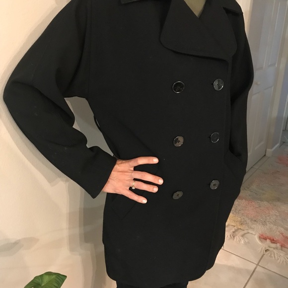 Dolce and Gabbana coat - Picture 5 of 13